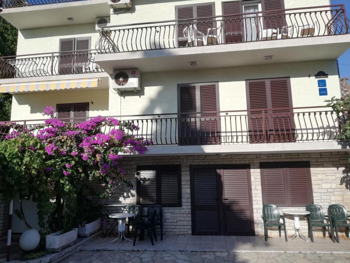 Danyja Apartments Свети-Филип-и-Яков Экстерьер фото