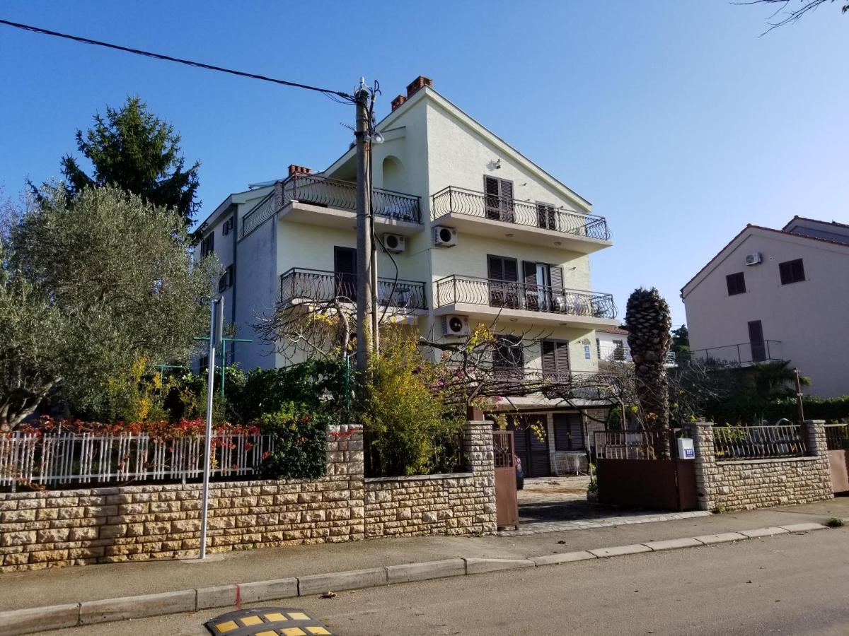 Danyja Apartments Свети-Филип-и-Яков Экстерьер фото