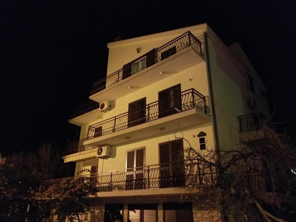 Danyja Apartments Свети-Филип-и-Яков Экстерьер фото